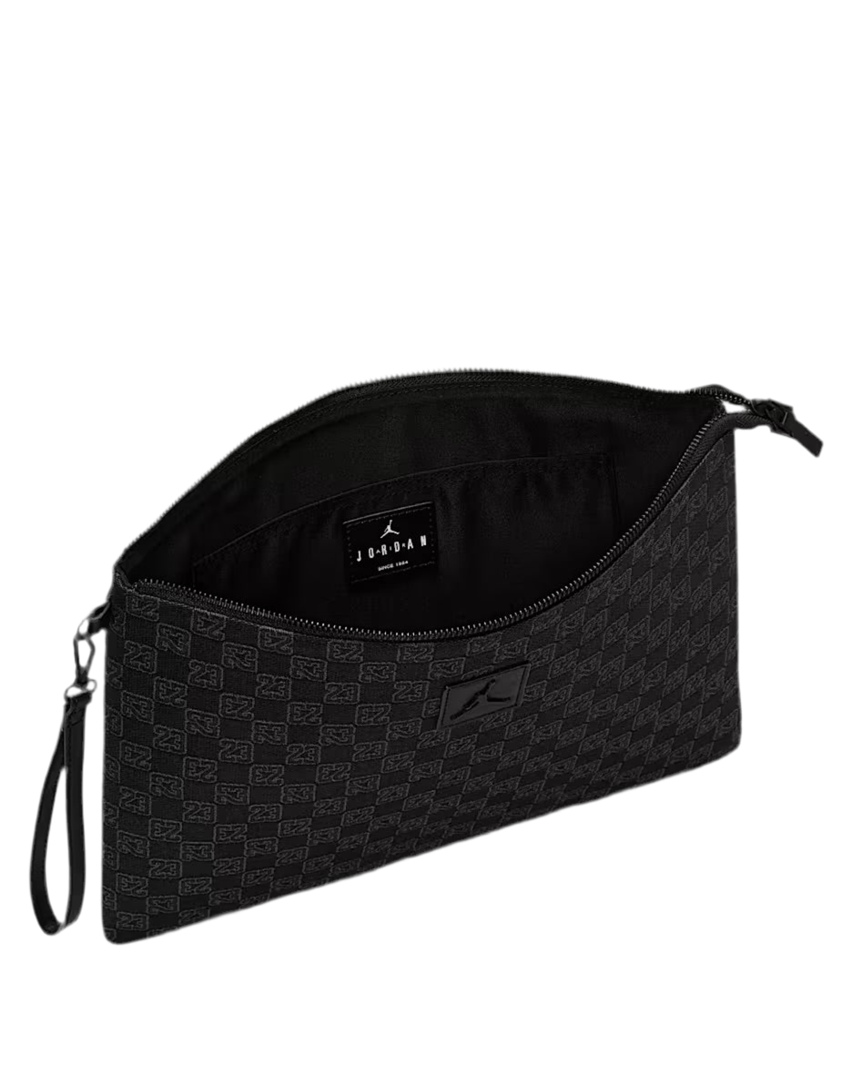 Jordan Monogram Pouch (0.98L) Black
