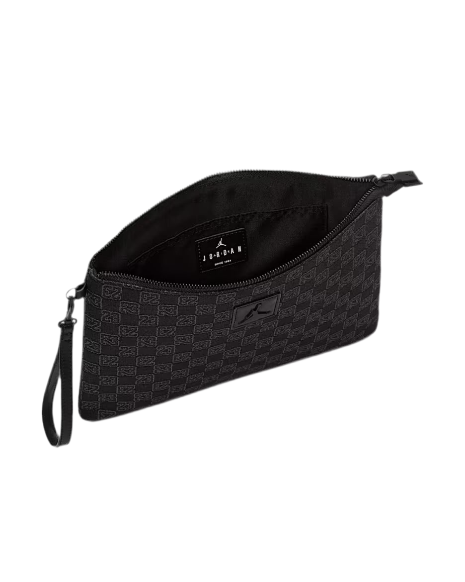 Jordan Monogram Pouch (0.69L) Black